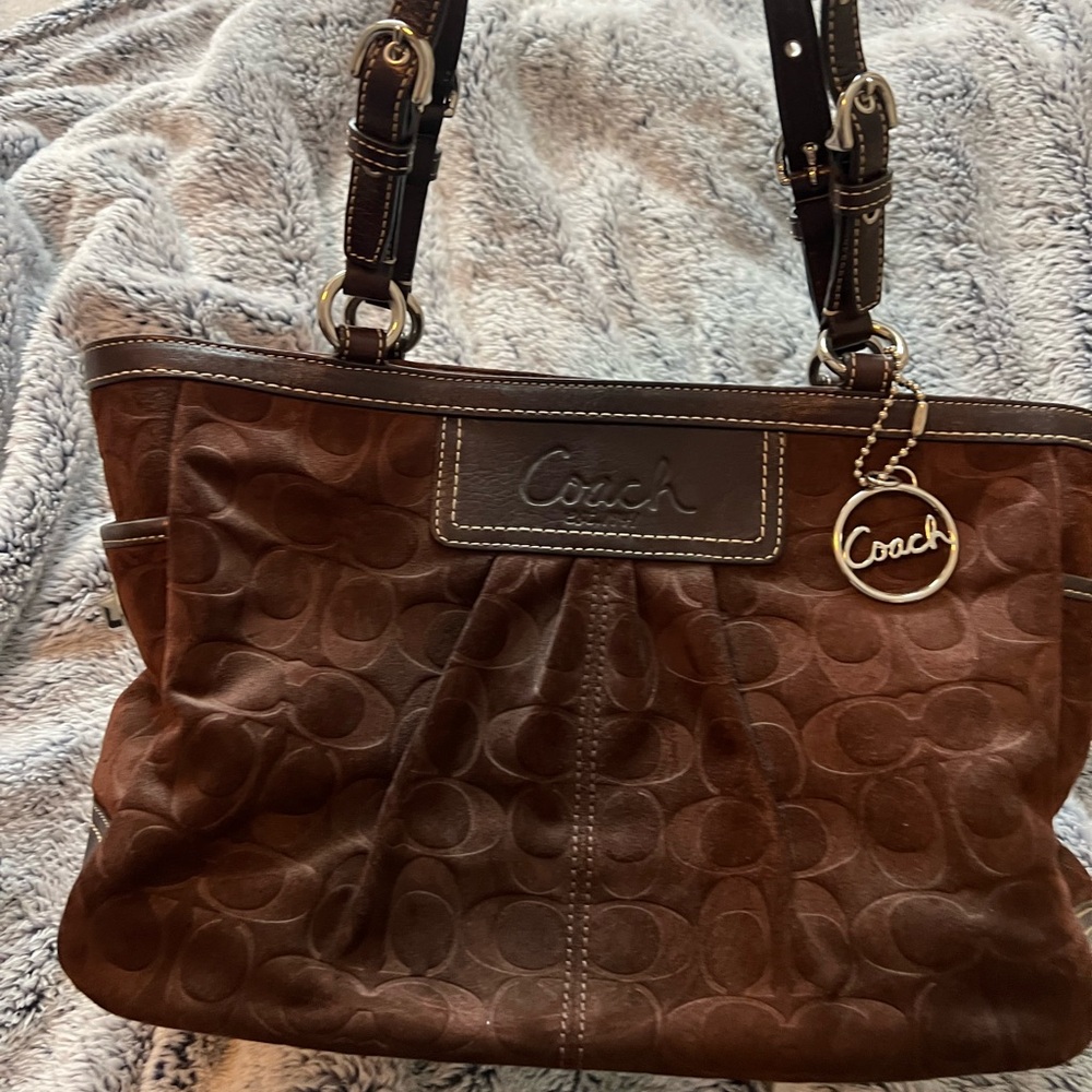 Medium hand bag